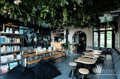 ویها هاستل دون موینگ ایرپورت