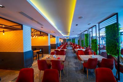 ناکسین دلوکس هتل