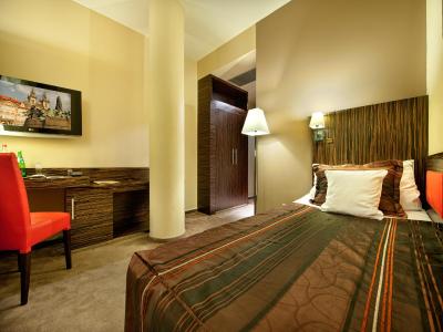 ای هتل کریستال پالاس