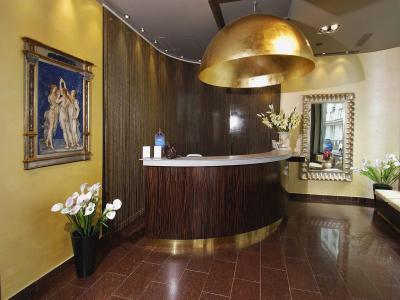 ای هتل کریستال پالاس