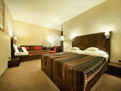 ای هتل کریستال پالاس