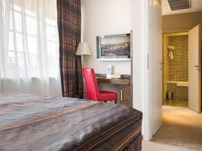 ای هتل کریستال پالاس