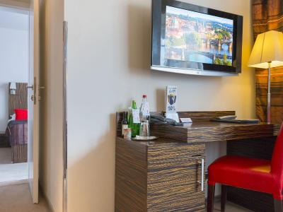 ای هتل کریستال پالاس