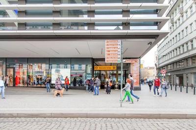 ای هتل مانز