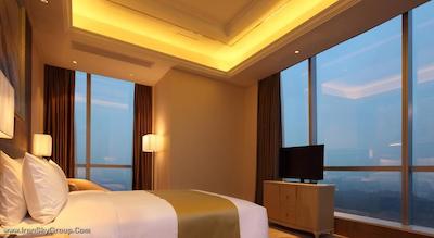 دابل تری بای هیلتون گوانگژو