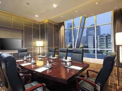 دابل تری بای هیلتون گوانگژو