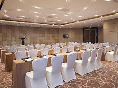 دابل تری بای هیلتون گوانگژو