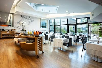 بست وسترن پلاس اکسکوتیو هتل اند سویتز