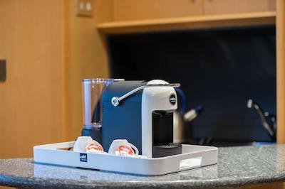 بست وسترن پلاس اکسکوتیو هتل اند سویتز