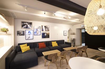 فر یو هستل سویلا