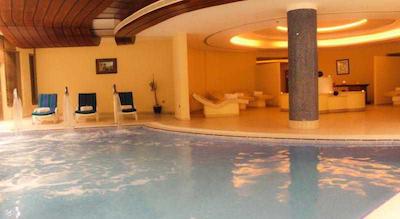 گولدن تولیپ خات اسپرینگز ریزرت اند اسپا