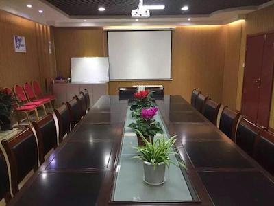 گرینتری این ویهای وندنگ دارونفا هتل