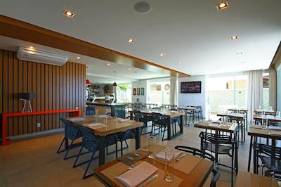 پارادیسُ پر پریا هتل