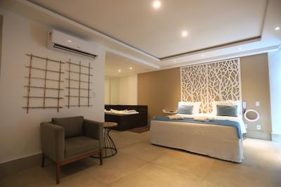 پارادیسُ پر پریا هتل