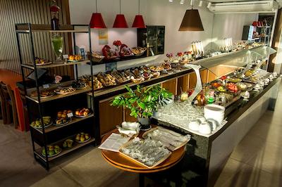 پارادیسُ پر پریا هتل