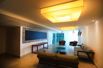 پارادیسُ پر پریا هتل