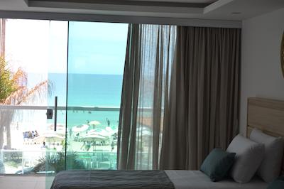 پارادیسُ پر پریا هتل