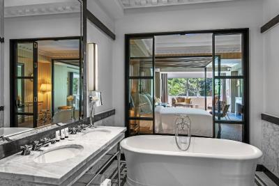 هتل د بری ا لوکسوری کالکشن هتل پاریز