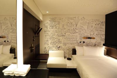 شانگهای جینگان سیتیگو هتل