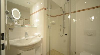 هتل ام بادرسی