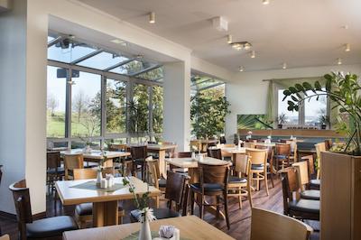 ایبیز ایسناچ هتل