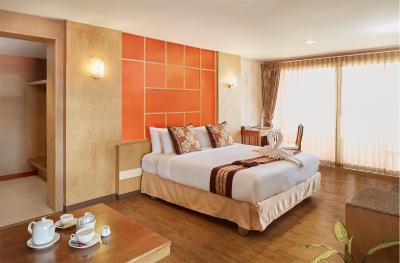 ایسترن گرند پالاس