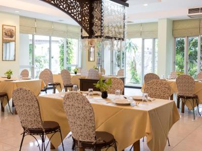 ایسترن گرند پالاس