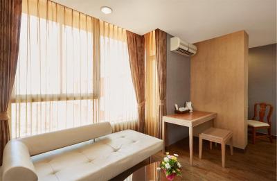 ایسترن گرند پالاس