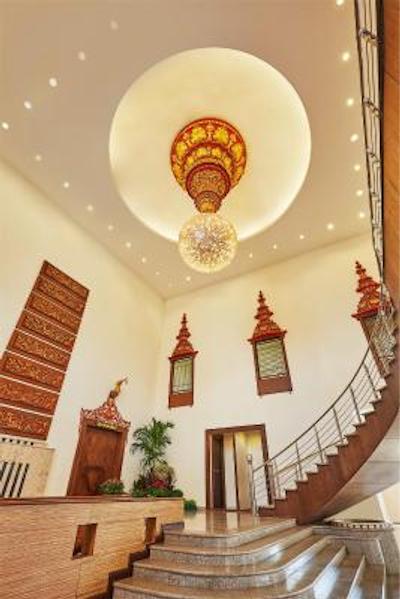 ایسترن گرند پالاس