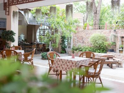 ایسترن گرند پالاس