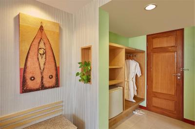 ایسترن گرند پالاس