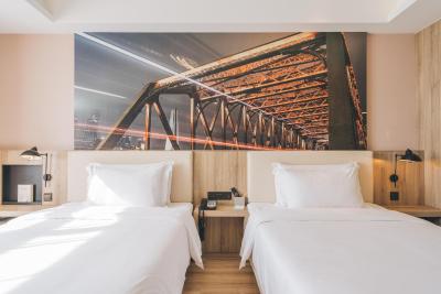 اتور هتل شانگهای اینترنشنال توریسم اند ریزورتس زون برانچ