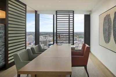 د وستین پرد