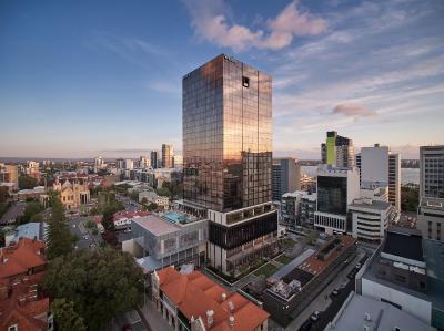 د وستین پرد