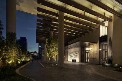 د وستین پرد