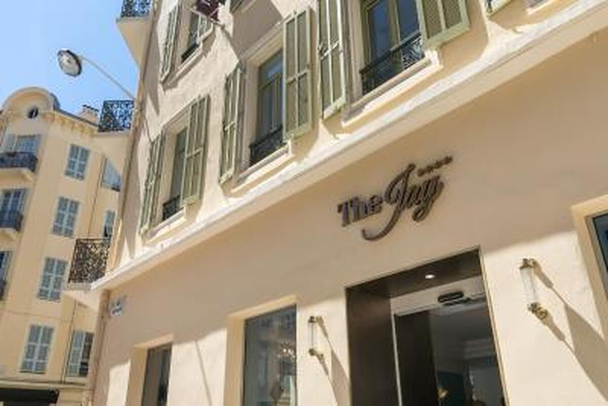 The Jay Hotel by HappyCulture
