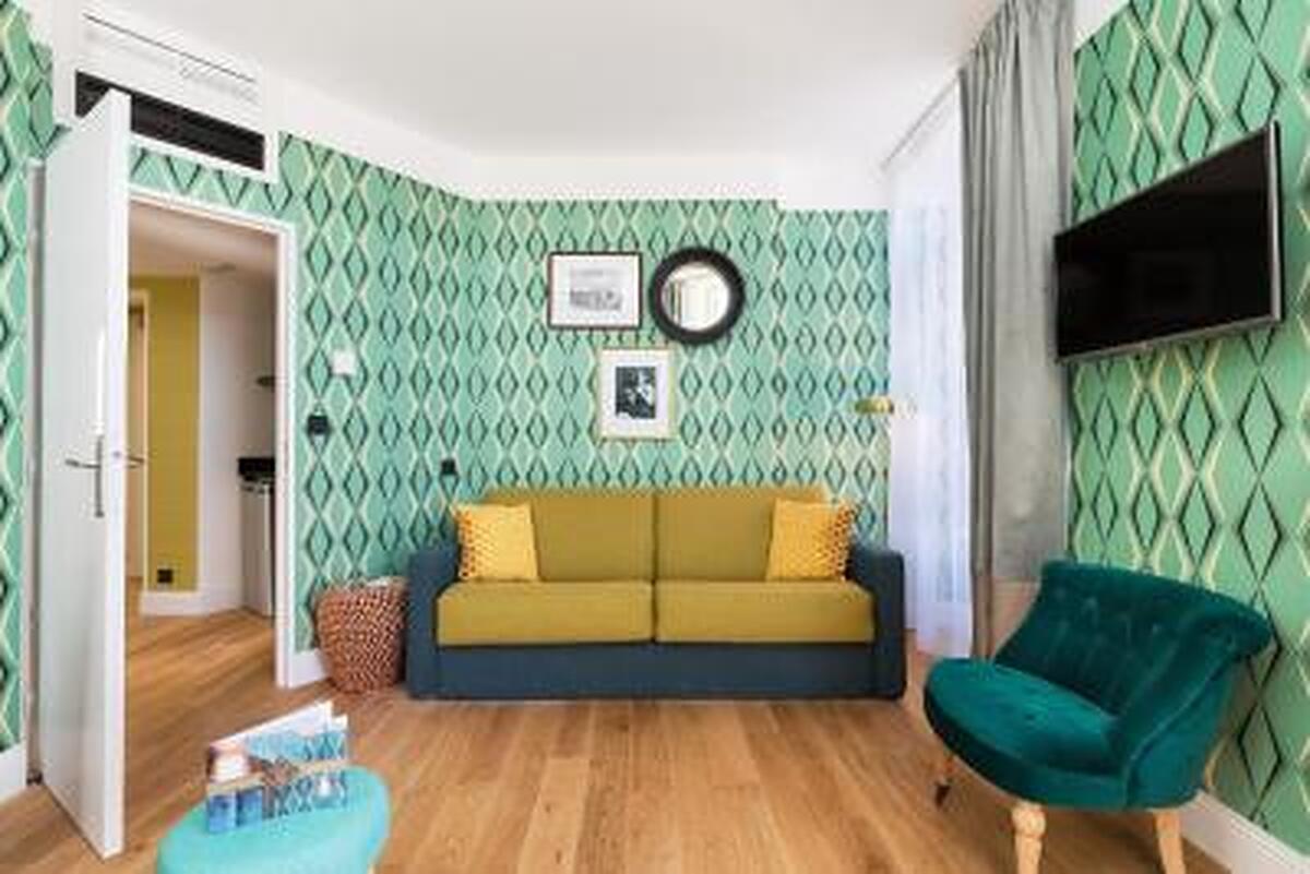 The Jay Hotel by HappyCulture