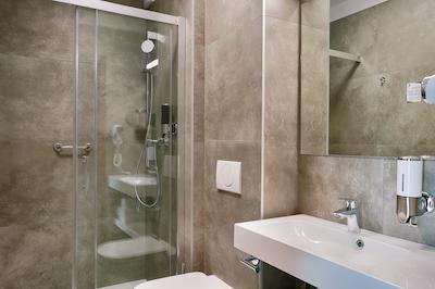 هتل فکوز پزنان