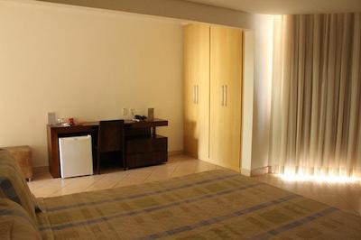 اکتوال کنونشن هتل