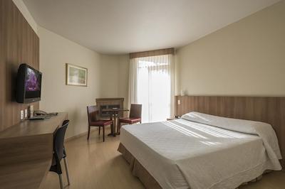 اکتوال کنونشن هتل