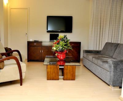 اکتوال کنونشن هتل