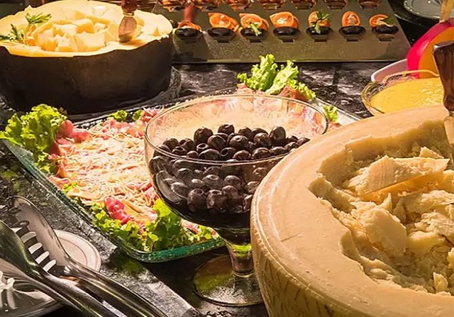 اکتوال کنونشن هتل