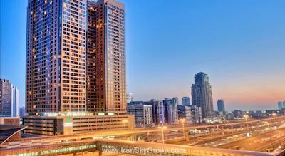 تو سیزن هتل اند آپارتمان