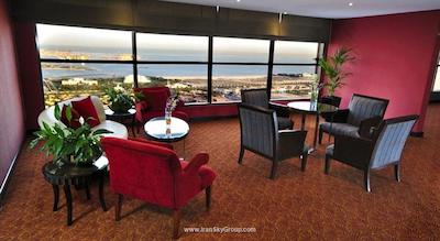 تو سیزن هتل اند آپارتمان