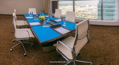 تو سیزن هتل اند آپارتمان