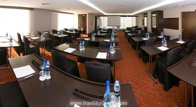 تو سیزن هتل اند آپارتمان