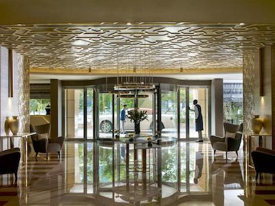 تو سیزن هتل اند آپارتمان