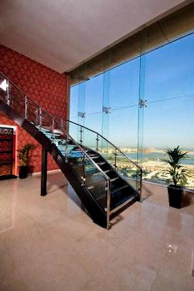 تو سیزن هتل اند آپارتمان