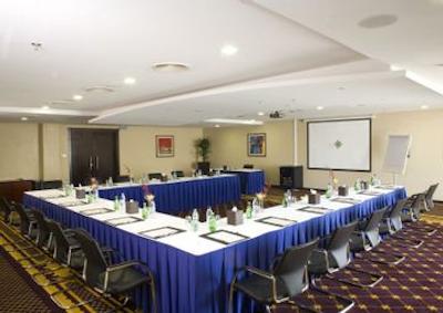 تو سیزن هتل اند آپارتمان