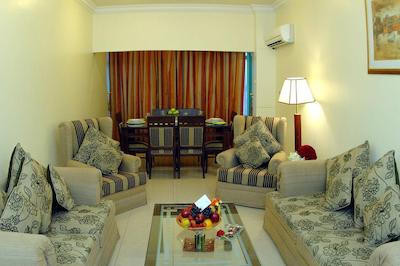 ال مونتازاه پلازا هتل